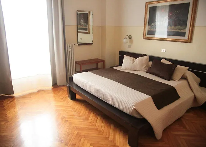 Albergo Garisenda Con Terrazza Panoramica Sulle Due Torri
